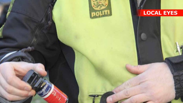 vandfald Delegeret Bil Husspektakler: Kvinde slog betjent og fik peberspray | LOCAL EYES