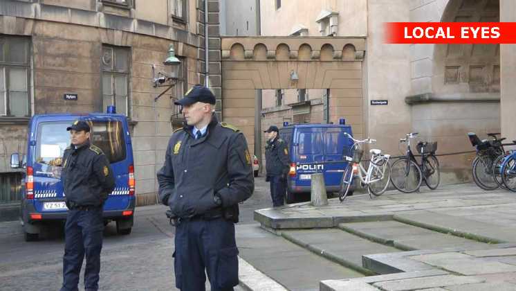 Politi foran byretten d.16.11.2011
