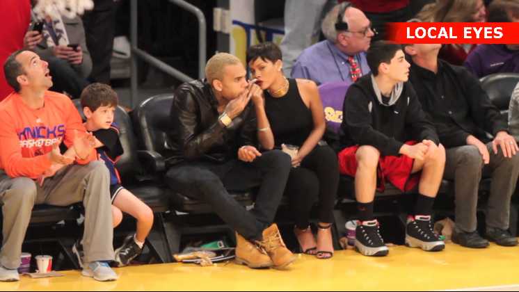 Rihanna og Chris Brown viser sig sammen offentligt