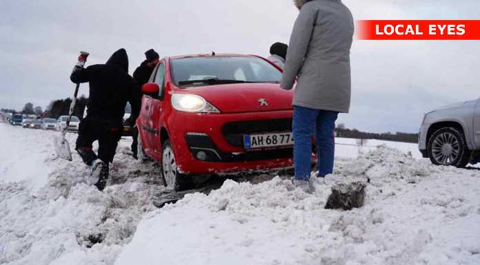 Biler i grøft, snefygning og utålmodige  bilister 