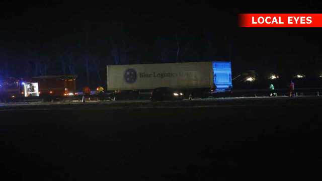 Lastbil ‘sakset’ rundt på Fynske Motorvej