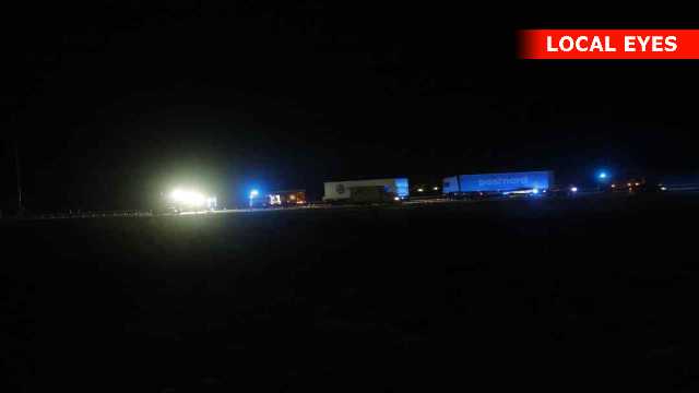 Lastbil ‘sakset’ rundt på Fynske Motorvej