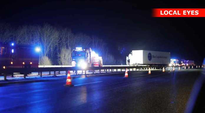 Lastbil ‘sakset’ rundt på Fynske Motorvej