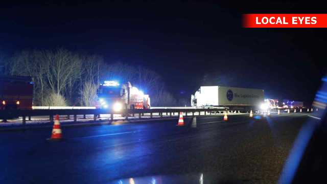 Lastbil ‘sakset’ rundt på Fynske Motorvej