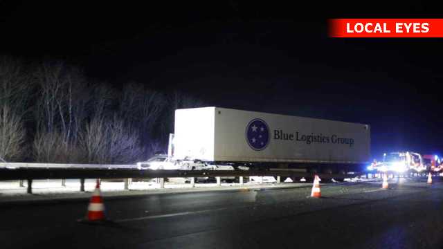 Lastbil ‘sakset’ rundt på Fynske Motorvej