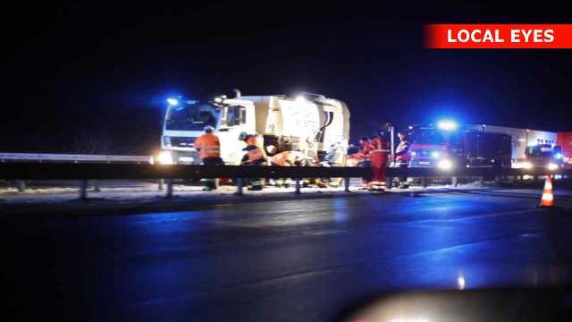 Lastbil ‘sakset’ rundt på Fynske Motorvej