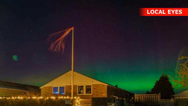 Kraftig nordlys på himlen over Danmark