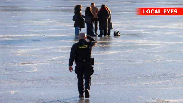 Københavns Politi rydder Sortedams Sø for mennesker på isen kort før kl. 14:00