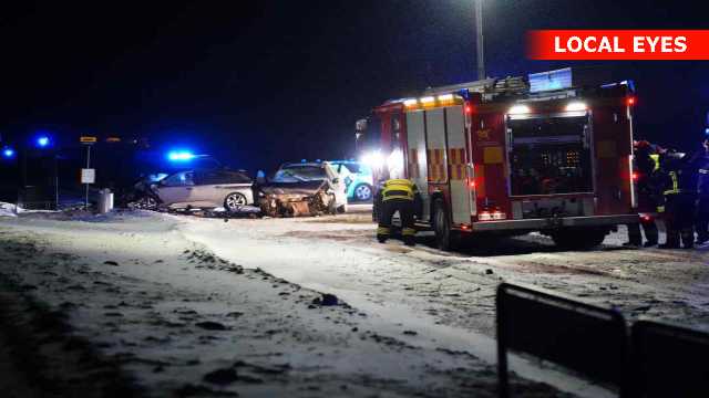!!Alvorlig ulykke to biler kørt frontal sammen